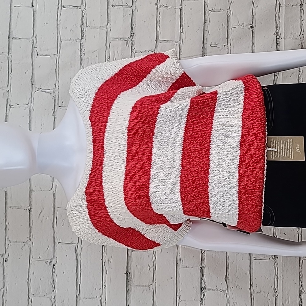 Callahan Classic Striped V Back Nubby Knit Short Sleeve Sweater in Red/White NWT